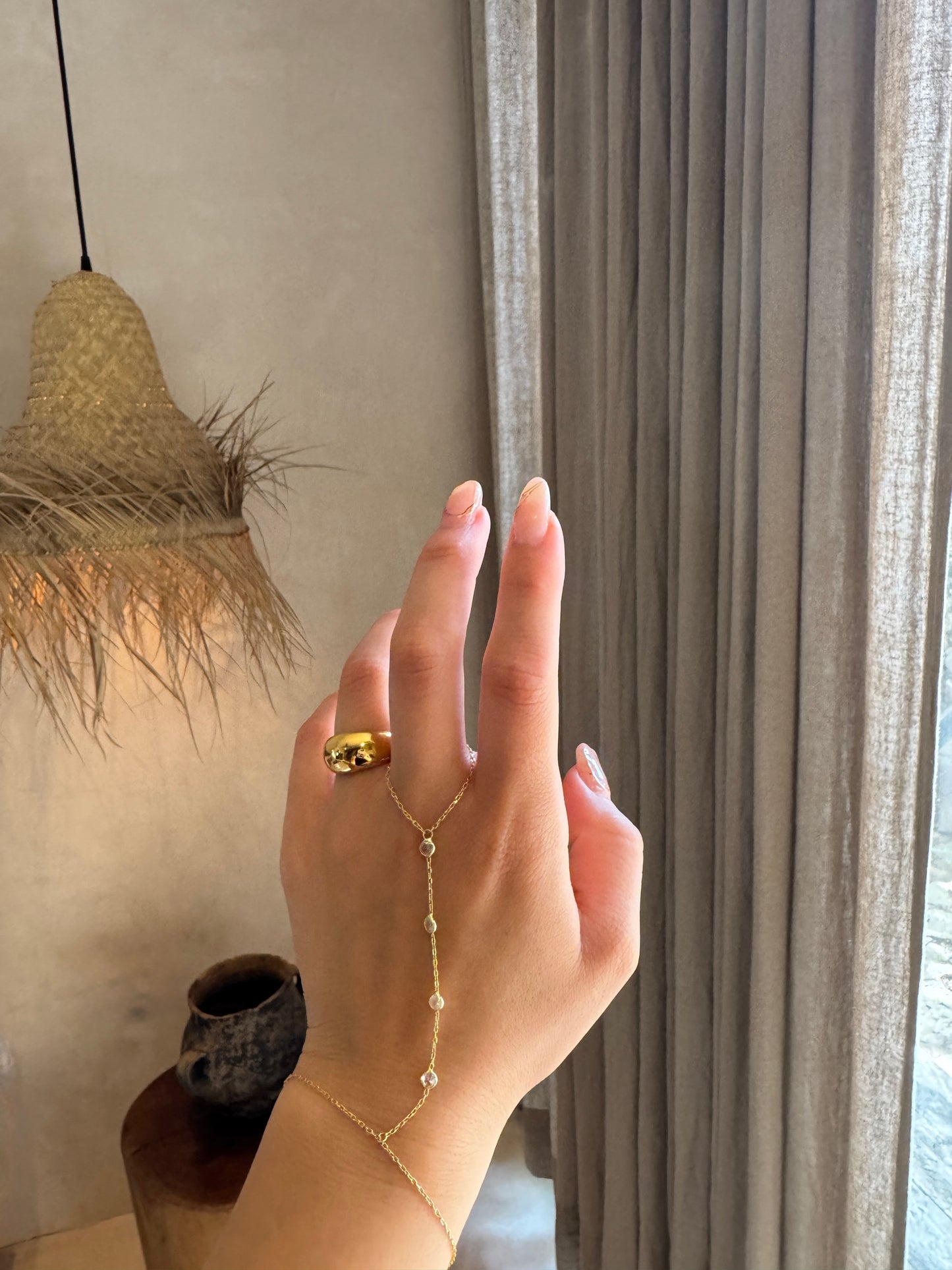 Stella Hand Chain- Gold